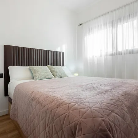 Hauzify I Casa Somella Holiday home *