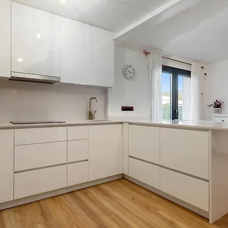 Holiday home Hauzify I Casa Somella *