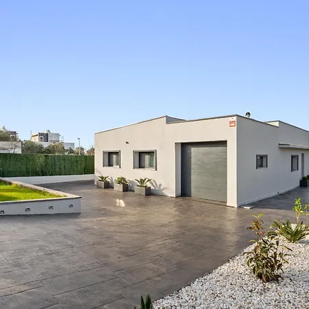 Hauzify I Casa Somella Holiday home *