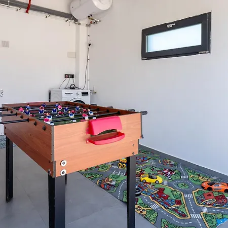 Holiday home Hauzify I Casa Somella Vilanova i la Geltru